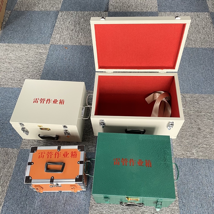 灵台爆破工程作业箱如何选择？玻璃钢与传统材质的全面对比